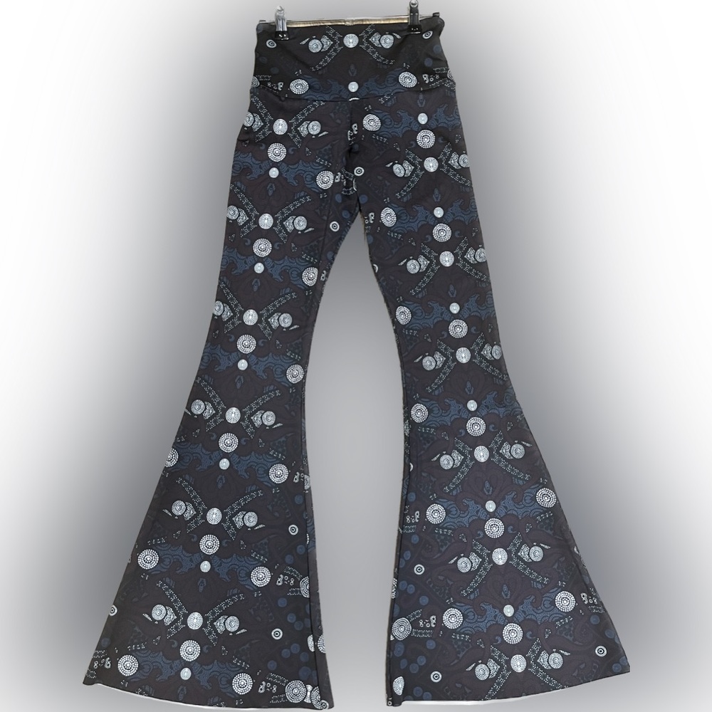 Onzie Flare Leggings Sz. S/M